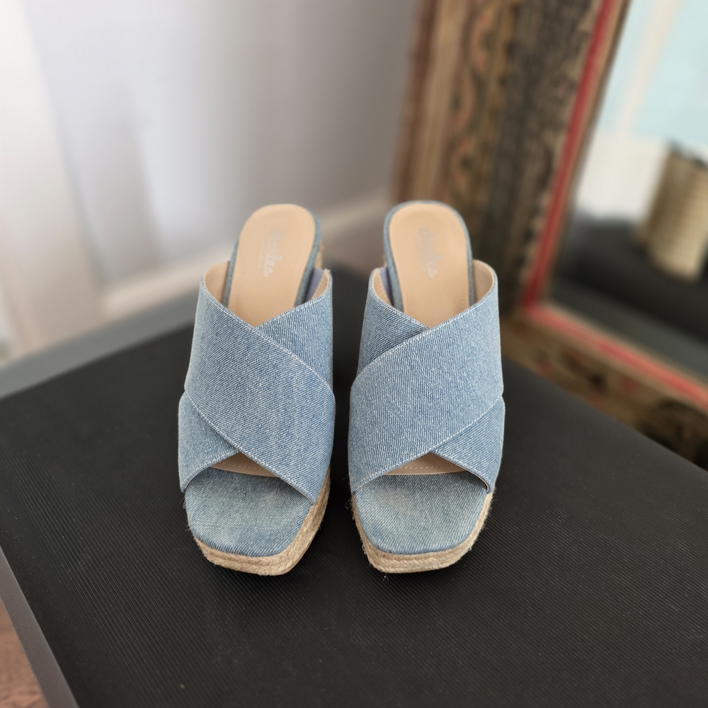Charles By Charles David Blue Denim Mules - Picture 2 of 4